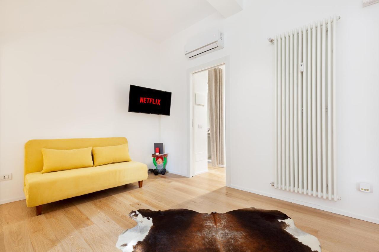 Fashion And Modern Home Fashion Area Milan Bagian luar foto